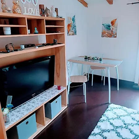 Holiday home Maison Chaleureuse A Avec Cheminee Et Jardin Capendu