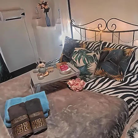Maison Chaleureuse A Avec Cheminee Et Jardin Capendu
