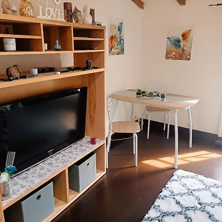 Maison Chaleureuse A Avec Cheminee Et Jardin