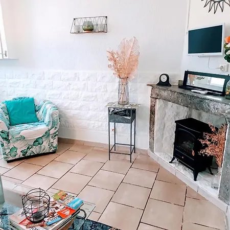 Maison Chaleureuse A Avec Cheminee Et Jardin Holiday home *