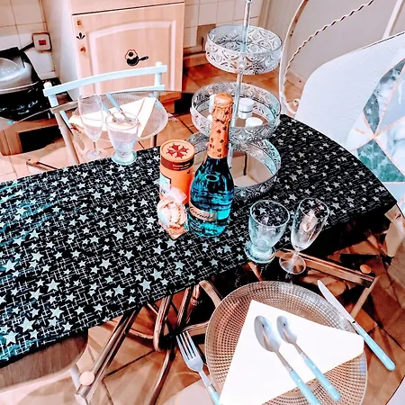 Maison Chaleureuse A Avec Cheminee Et Jardin Capendu