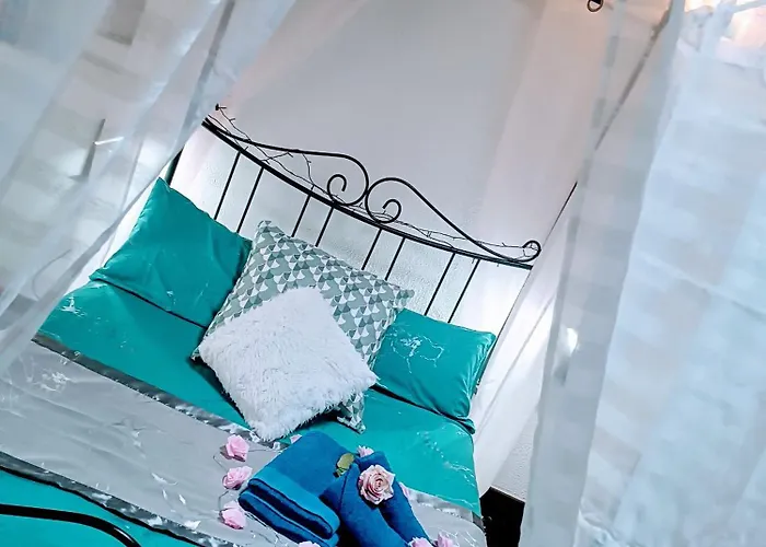 Maison Chaleureuse A Avec Cheminee Et Jardin Capendu