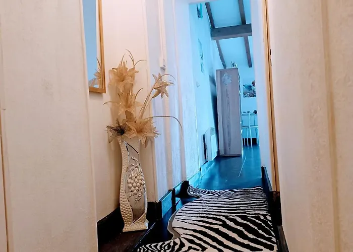 Maison Chaleureuse A Avec Cheminee Et Jardin 펜션 *