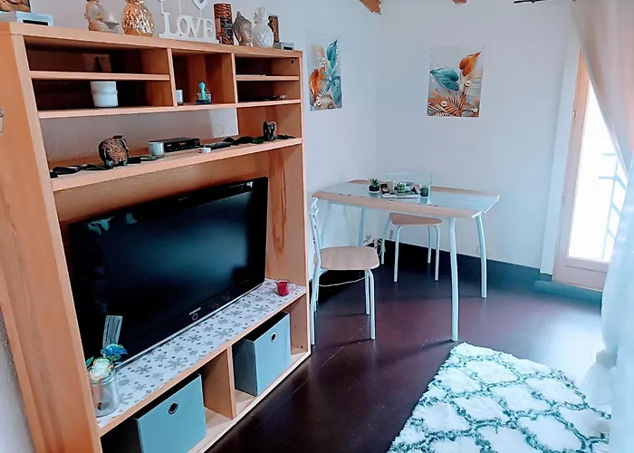 펜션 Maison Chaleureuse A Avec Cheminee Et Jardin Capendu