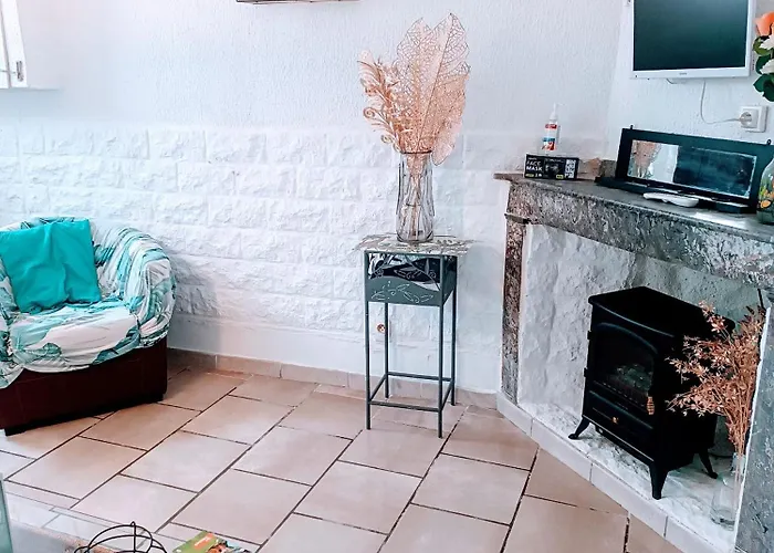 Maison Chaleureuse A Avec Cheminee Et Jardin 펜션 Capendu