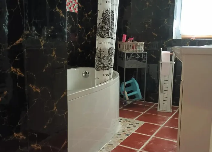 Maison Chaleureuse A Avec Cheminee Et Jardin